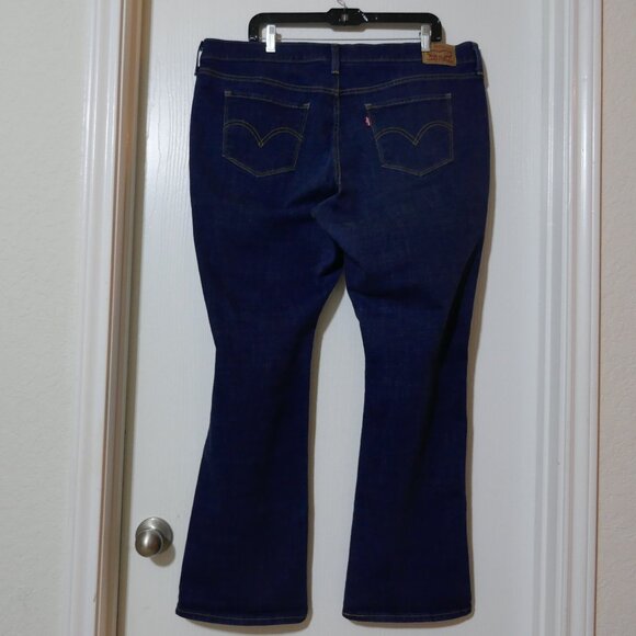 Levi's Women's Plus Size Classic Bootcut Jeans Dark Wash Size 20W Med Stretch - Picture 2 of 11